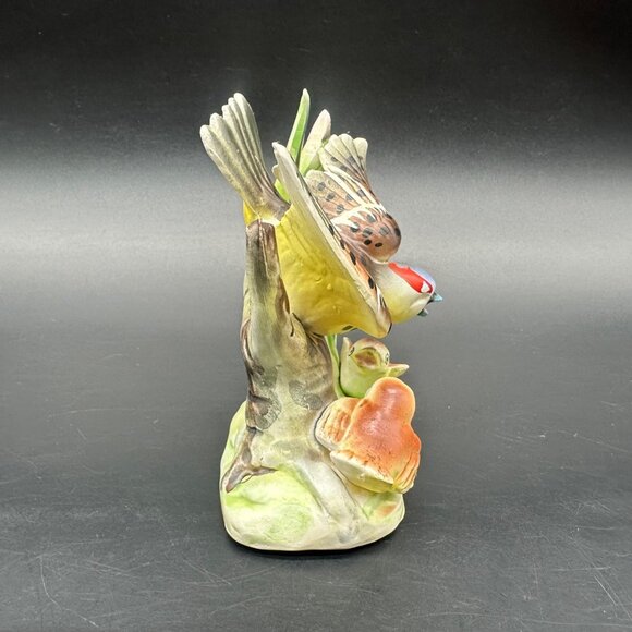 Vintage Flicker Bird Figurine Victoria Ceramics Japan Flowers Mid Century - Picture 2 of 10